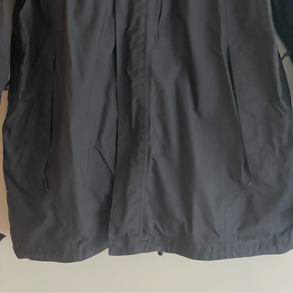 The North Face Men's Windbreaker Jacket - Picture 7 of 11